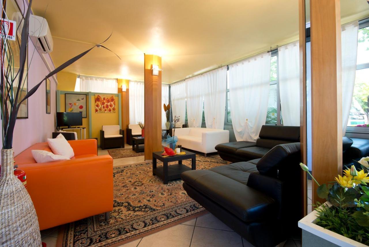 Hotel Milano Gatteo a Mare Exterior photo